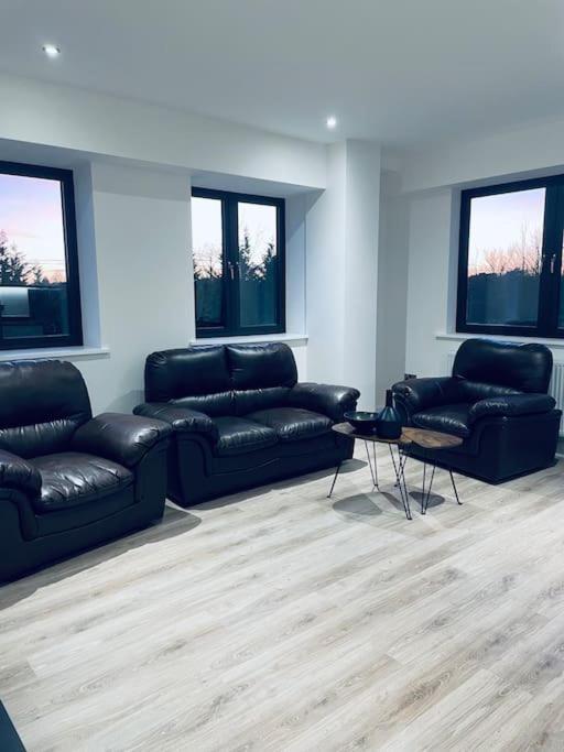 New One Bedroom Luxury Apartment In Solihull Bagian luar foto