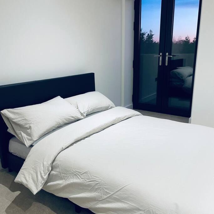 New One Bedroom Luxury Apartment In Solihull Bagian luar foto