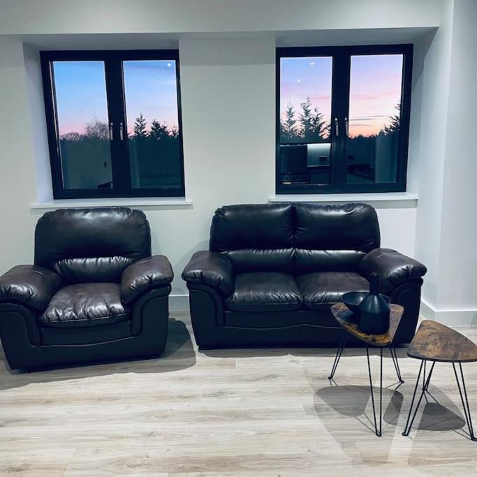 New One Bedroom Luxury Apartment In Solihull Bagian luar foto