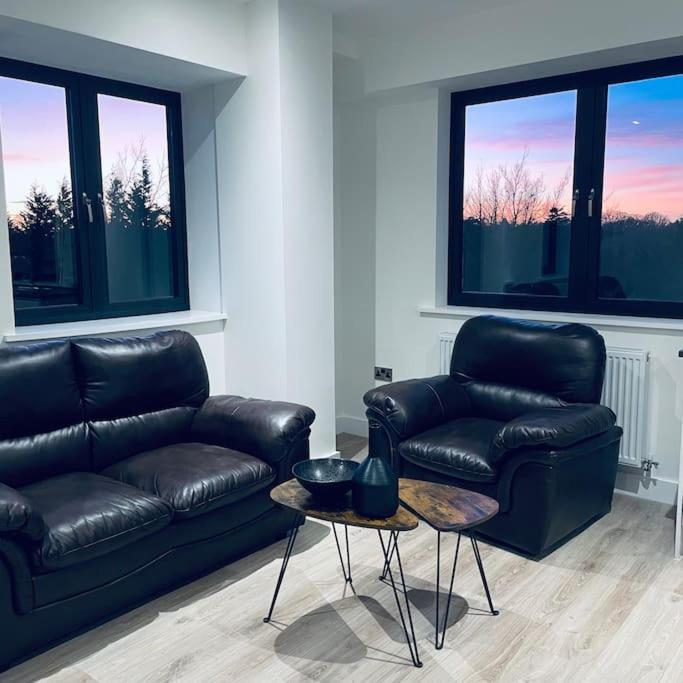 New One Bedroom Luxury Apartment In Solihull Bagian luar foto