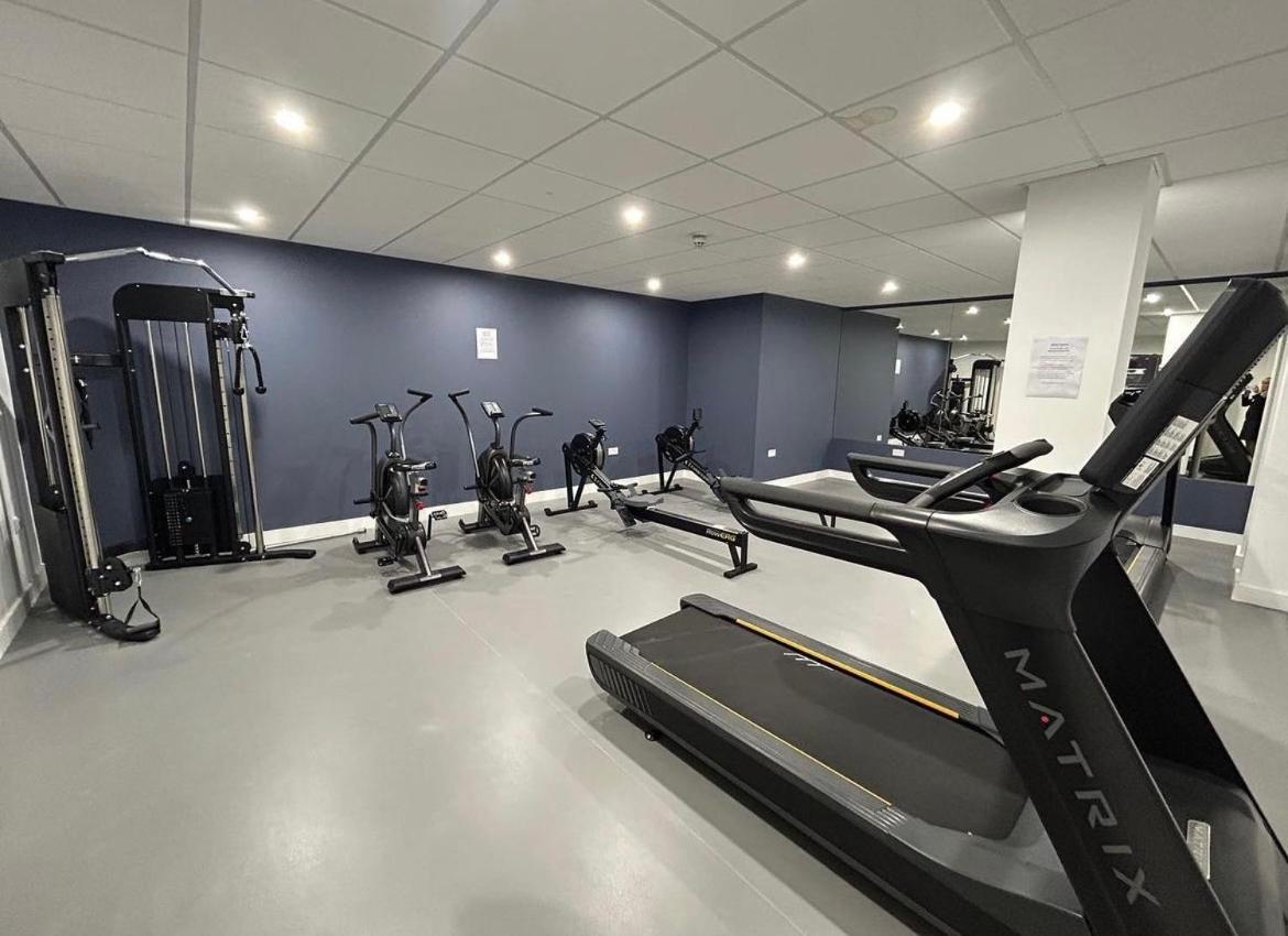 New One Bedroom Luxury Apartment In Solihull Bagian luar foto